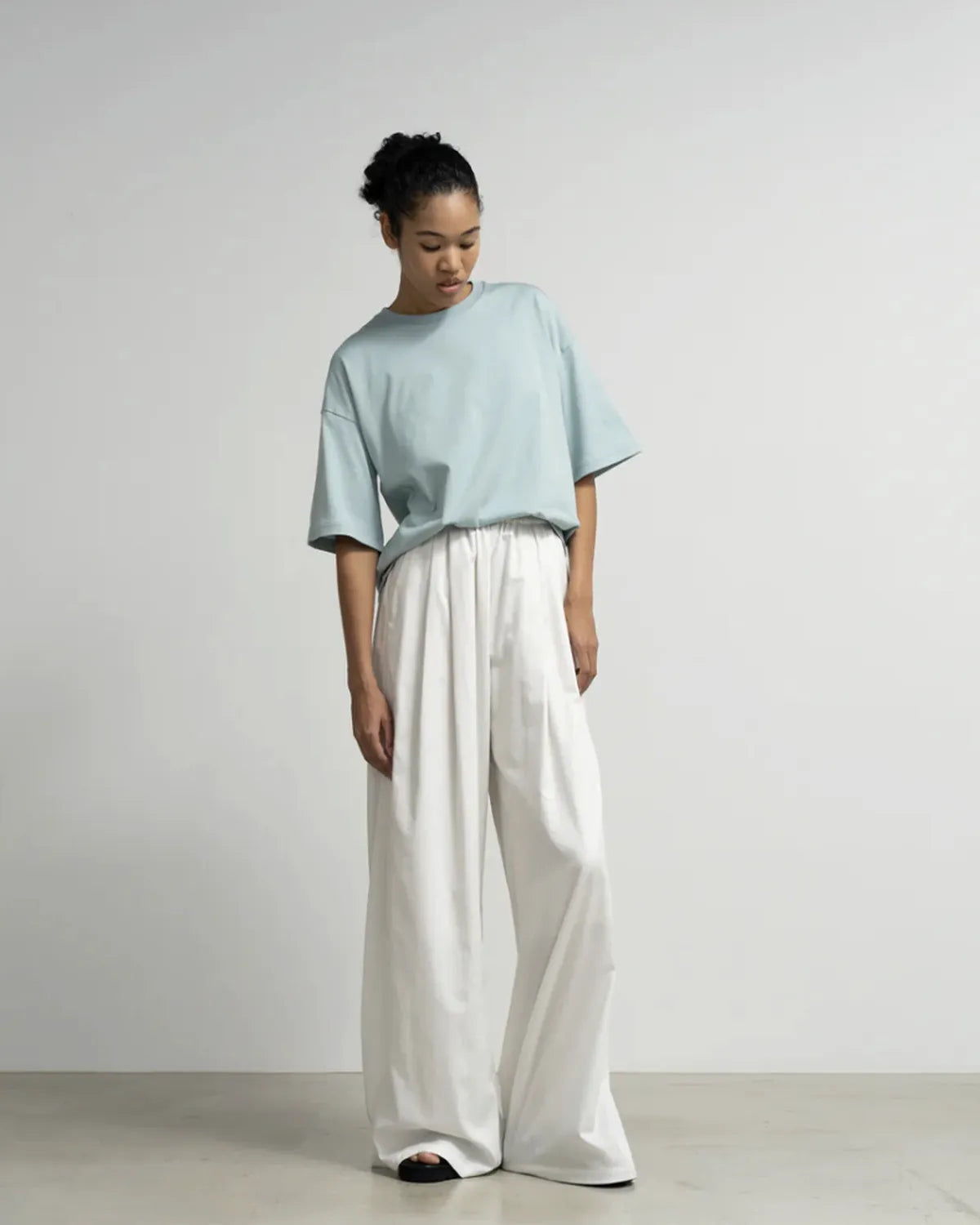 Graphpaper / Silicon Poplin Two Tuck Easy Wide Pants (GL261-40187)