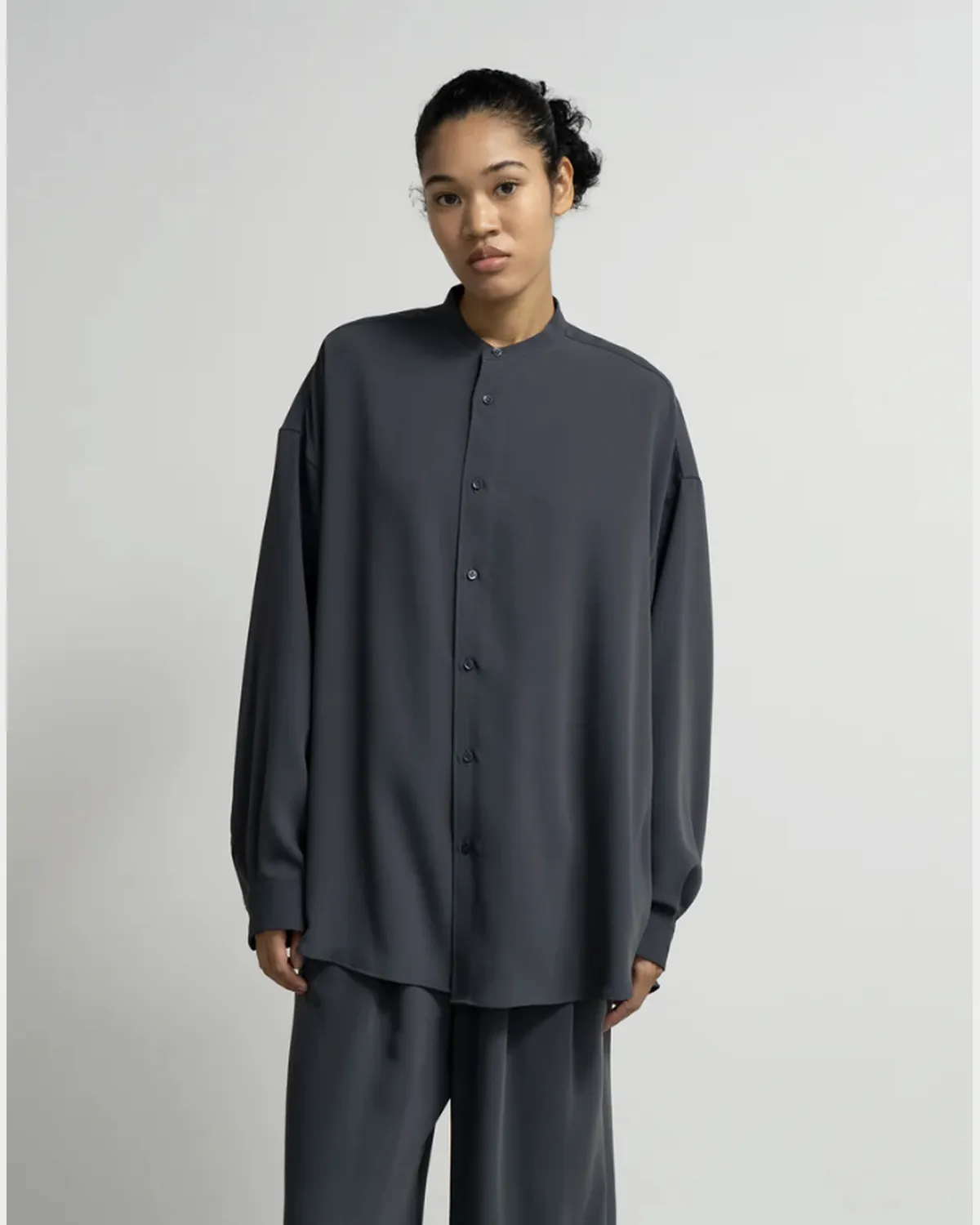 Graphpaper / Satin Oversized Band Collar Shirt (GL263-50094B)