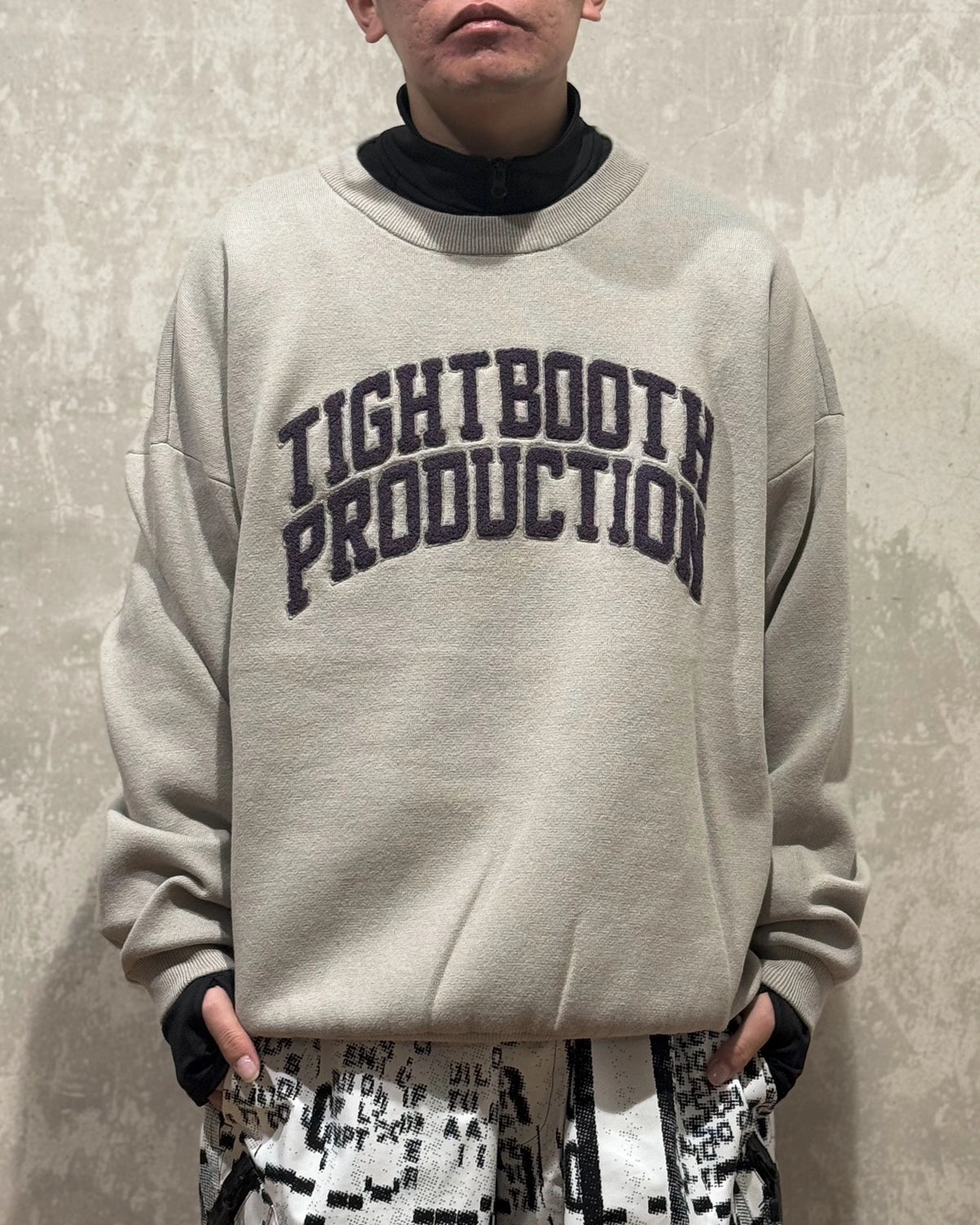 TIGHTBOOTH / COLLEGE SWEATER (FW25-KN02)