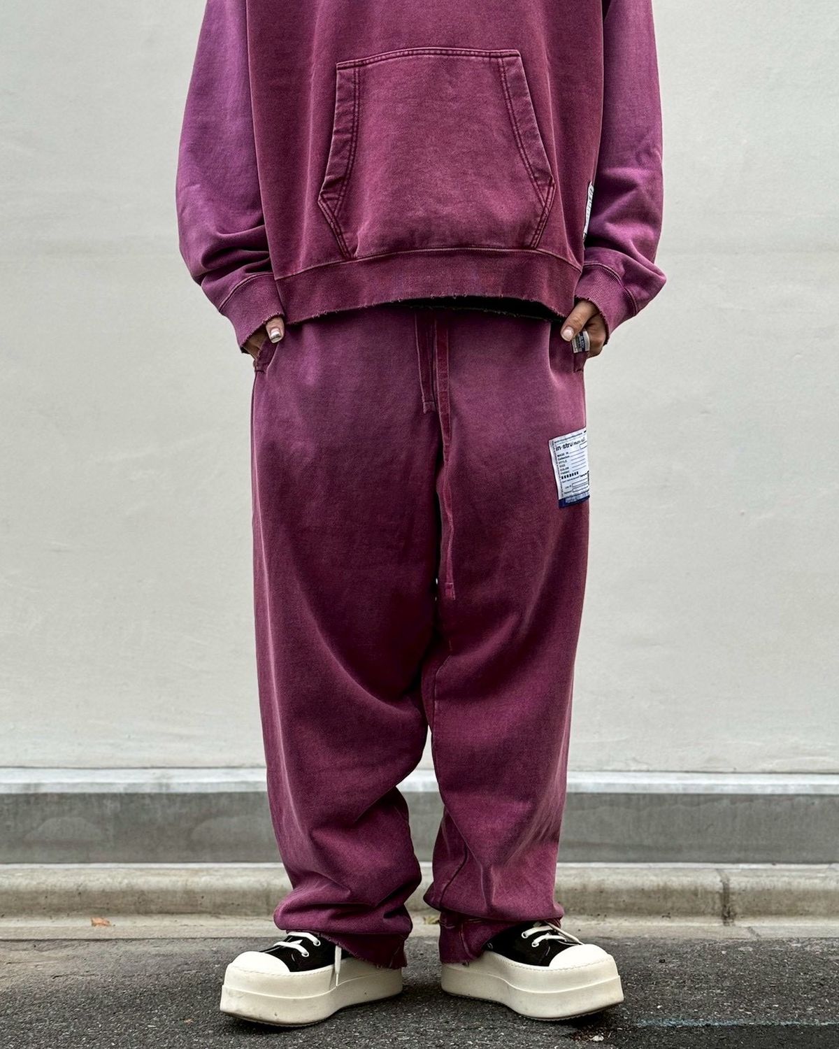 Maison MIHARA YASUHIRO in・stru(men-tal). / Sun Faded Like Distressed Sweat Pants (I16PT562)