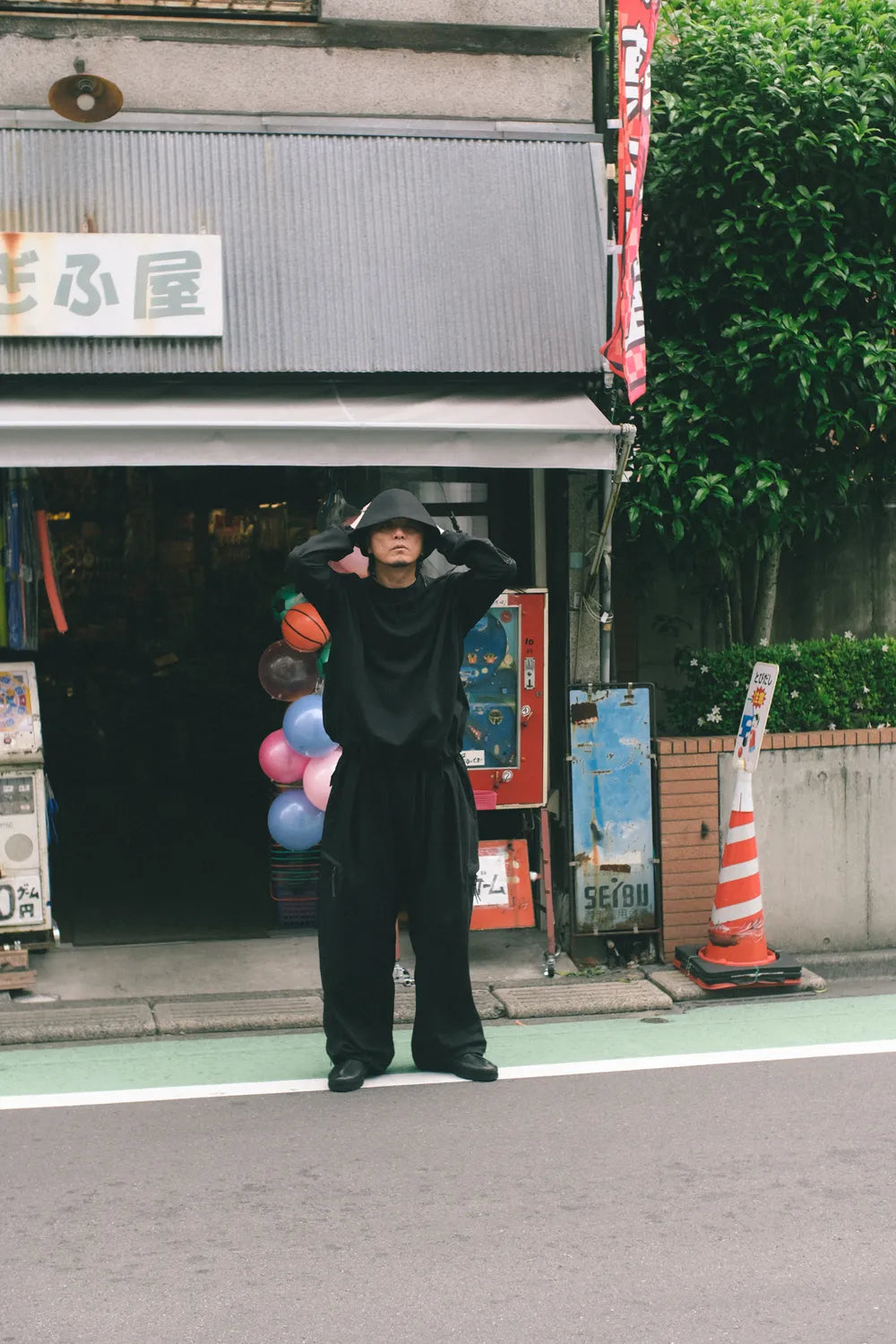 GHOST ALMOSTBLACK × KREVE / WOVEN DWR LONG SLEEVE PONCHO (KRVGAB-C-1-1)