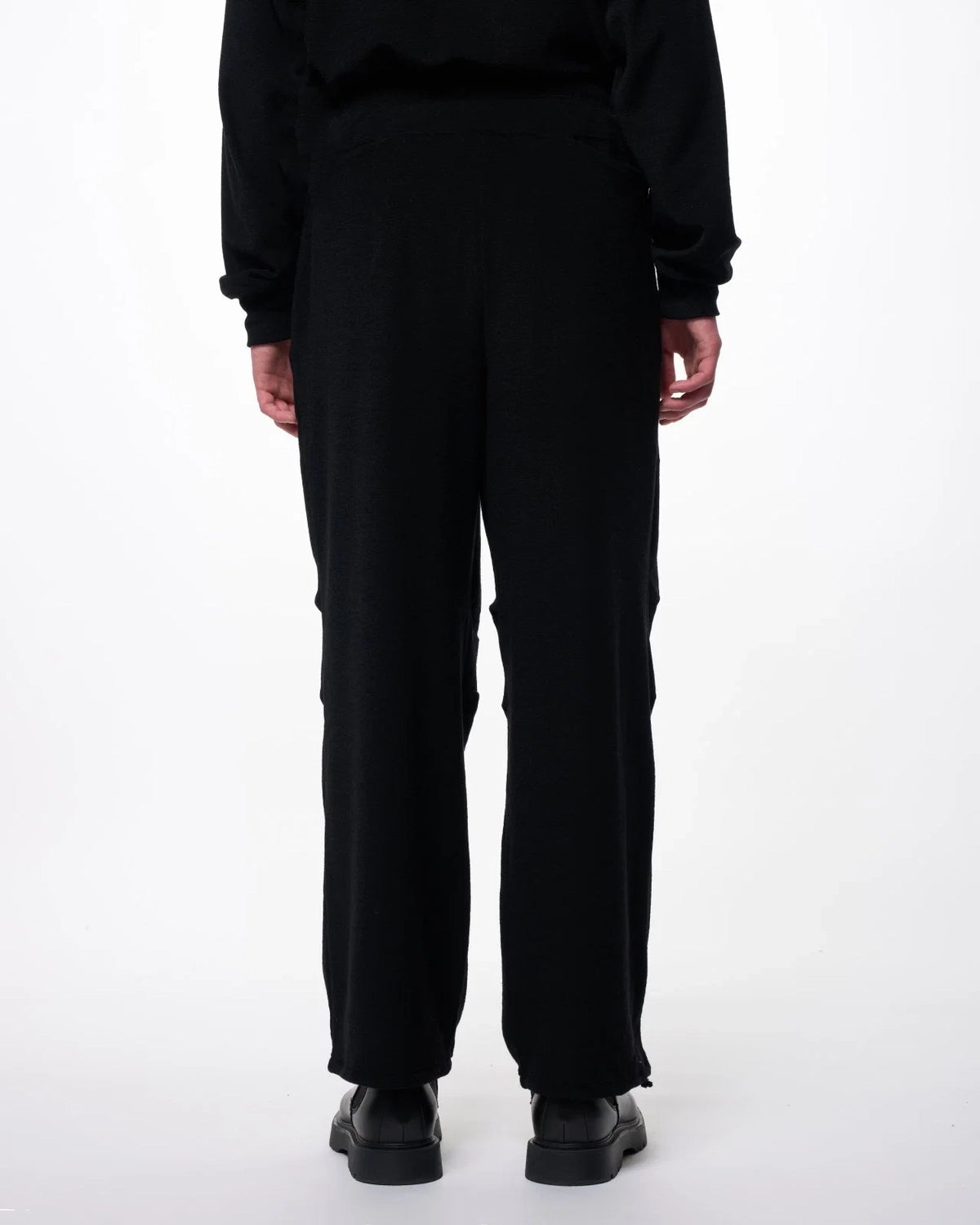 marka / Super 140S Washable Wool Pile Knit / Tucked Knee Training Pants (M26C14PT01C)