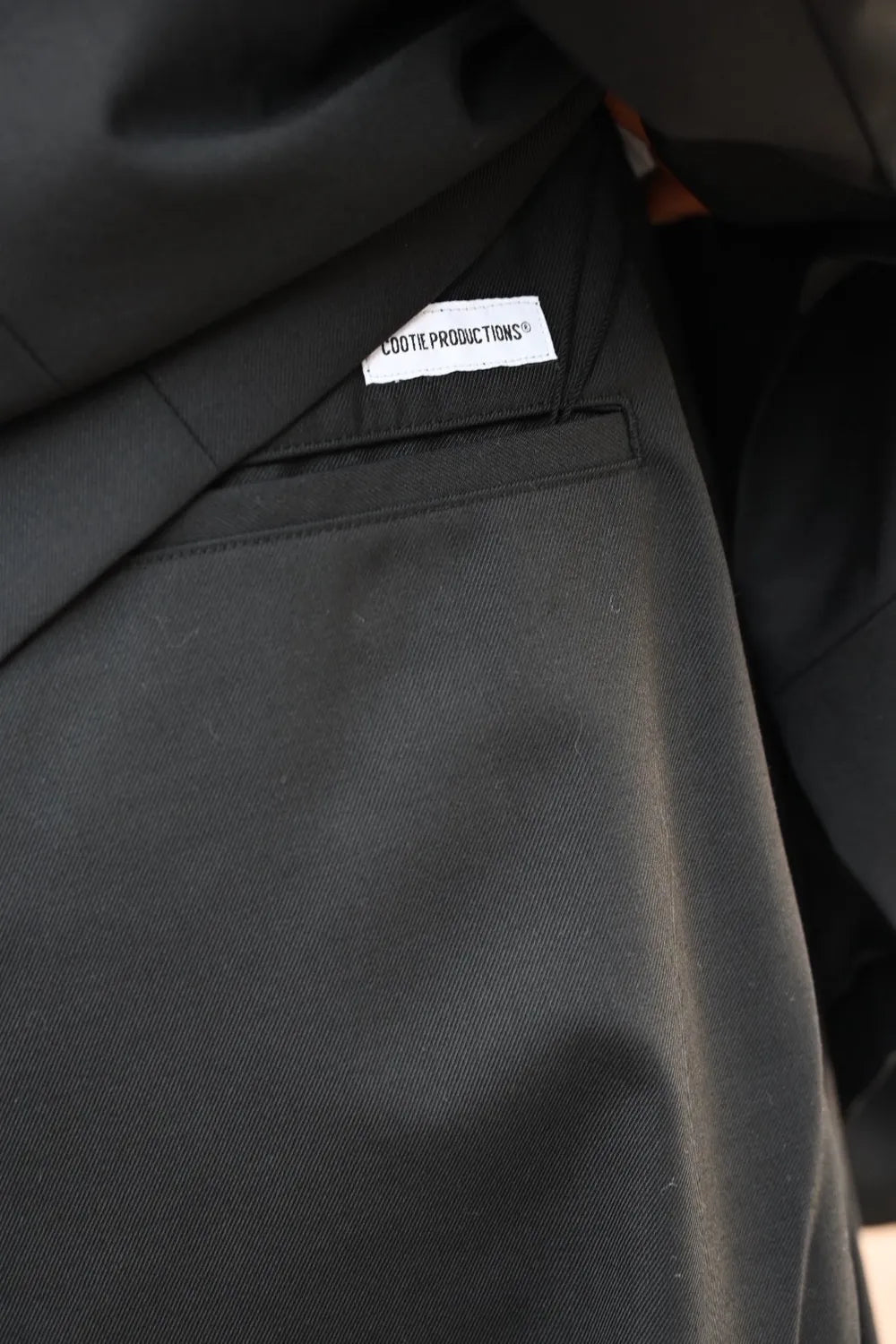 COOTIE PRODUCTIONS® / T/W Saxony 2 Tuck Wide Easy Trousers (CTE-25A107)