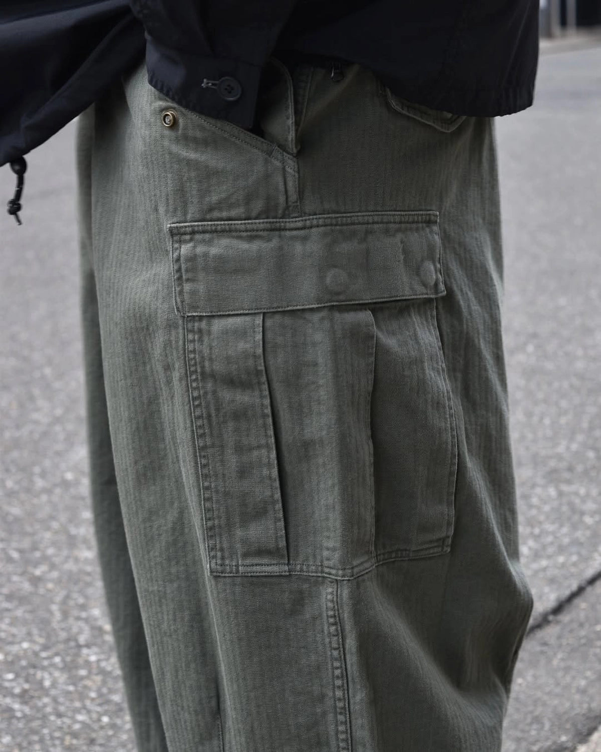 is-ness / NU MILITARY BALLOON PANTS (25SS_18_1007SSPT01)