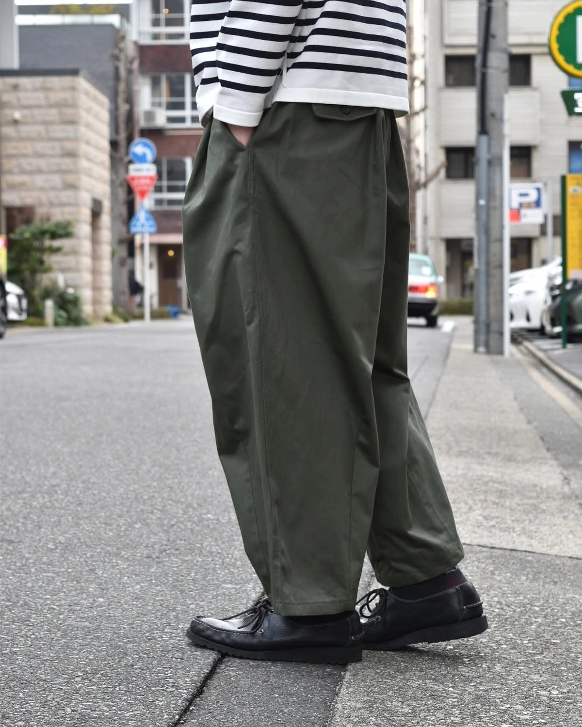 is-ness / BALLOON EZ PANTS (25SS_30_28PT01T01-2)