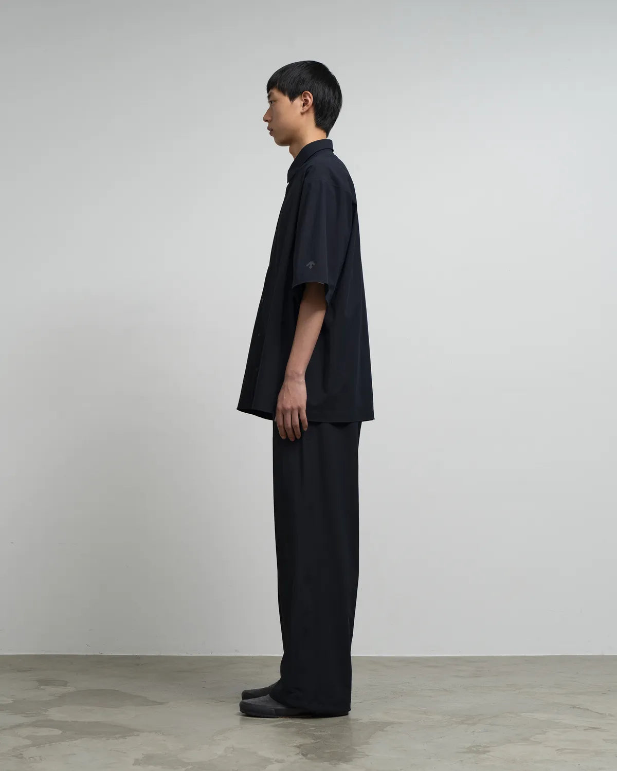 Graphpaper × DESCENTE / DESCENTE for Graphpaper UNTRIMMED Oversized S/S Shirt (GU261-51000)