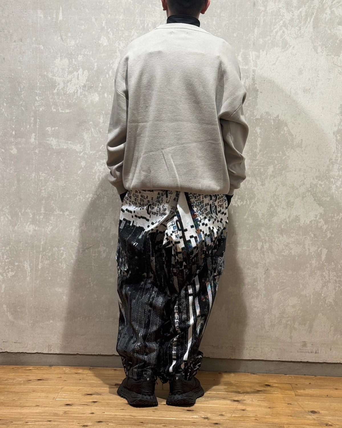 TIGHTBOOTH / COLLEGE SWEATER (FW25-KN02)