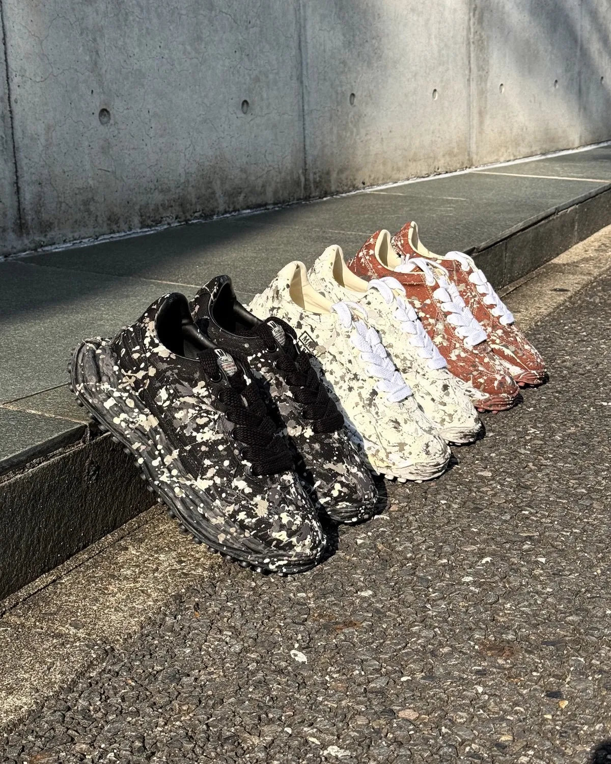 Maison MIHARA YASUHIRO / "LARRY"OG Sole Sputtering Paint Canvas Low-top Sneakers (A17FW718)