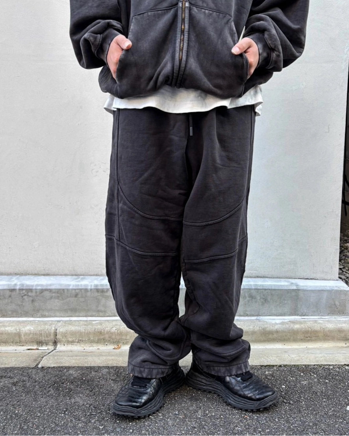 ESSENTIALS / MOTO SWEATPANT (RW01675-0287)