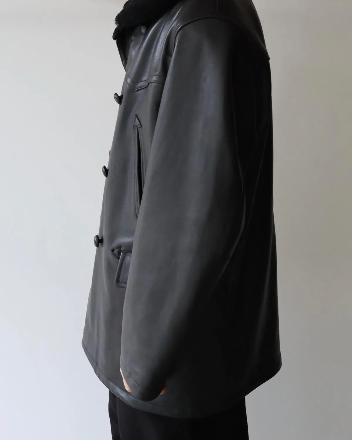 COMOLI / ラムレザー カナディアンコート (C03-04015)