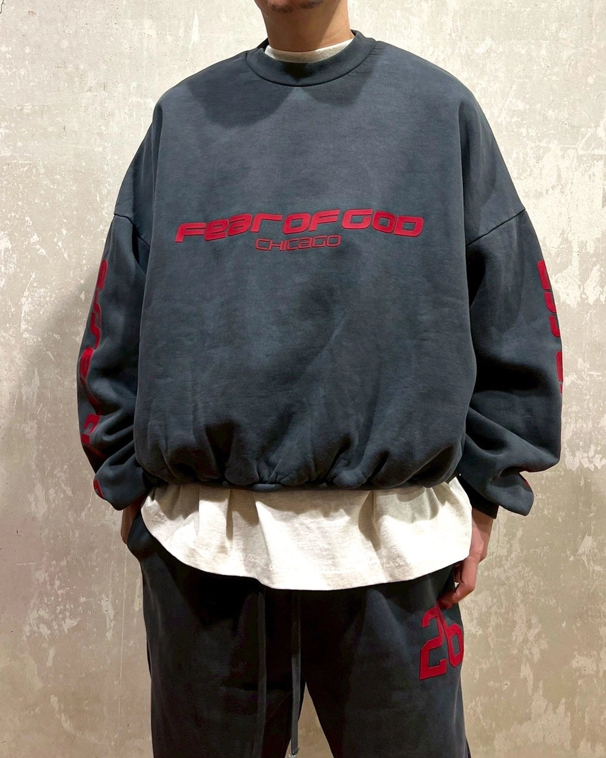 ESSENTIALS / Heavy Fleece Cropped Relaxed Sweatshirt (192HO256891F)