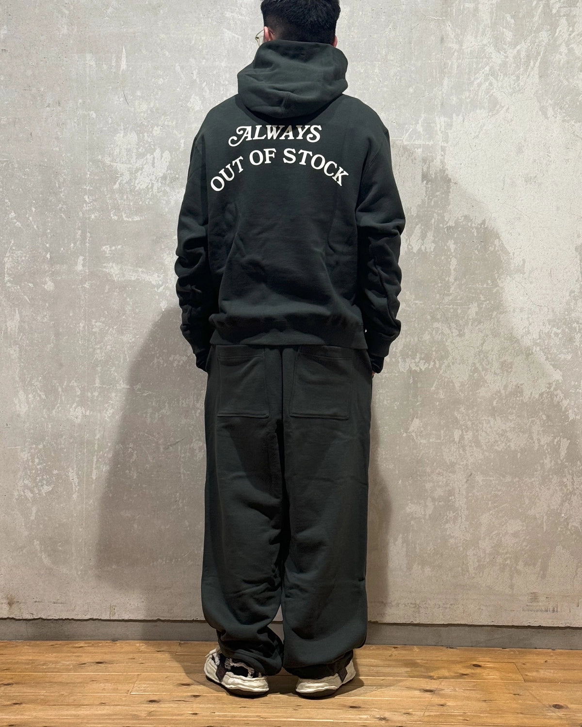 ALWAYS OUT OF STOCK / BASIC LOGO HOODIE (HA-325203213)