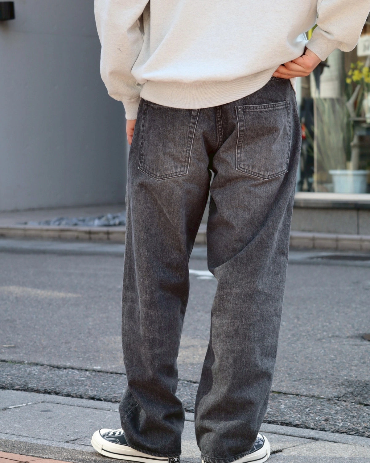 DESCENDANT ⁄ 1995 DENIM TROUSERS BAGGY HARD WASH (261WVDS-PTM04)