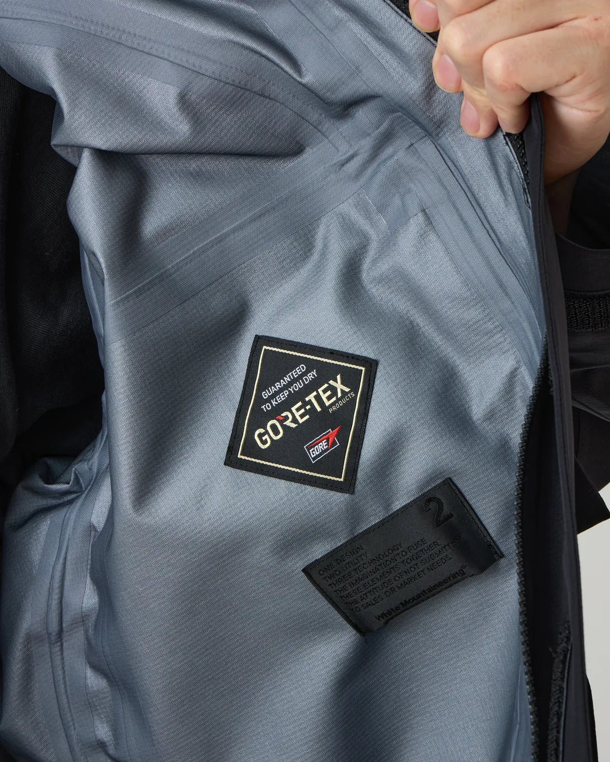 White Mountaineering / GORE-TEX LUGGAGE MOUNTAIN PARKA (BK2573201)