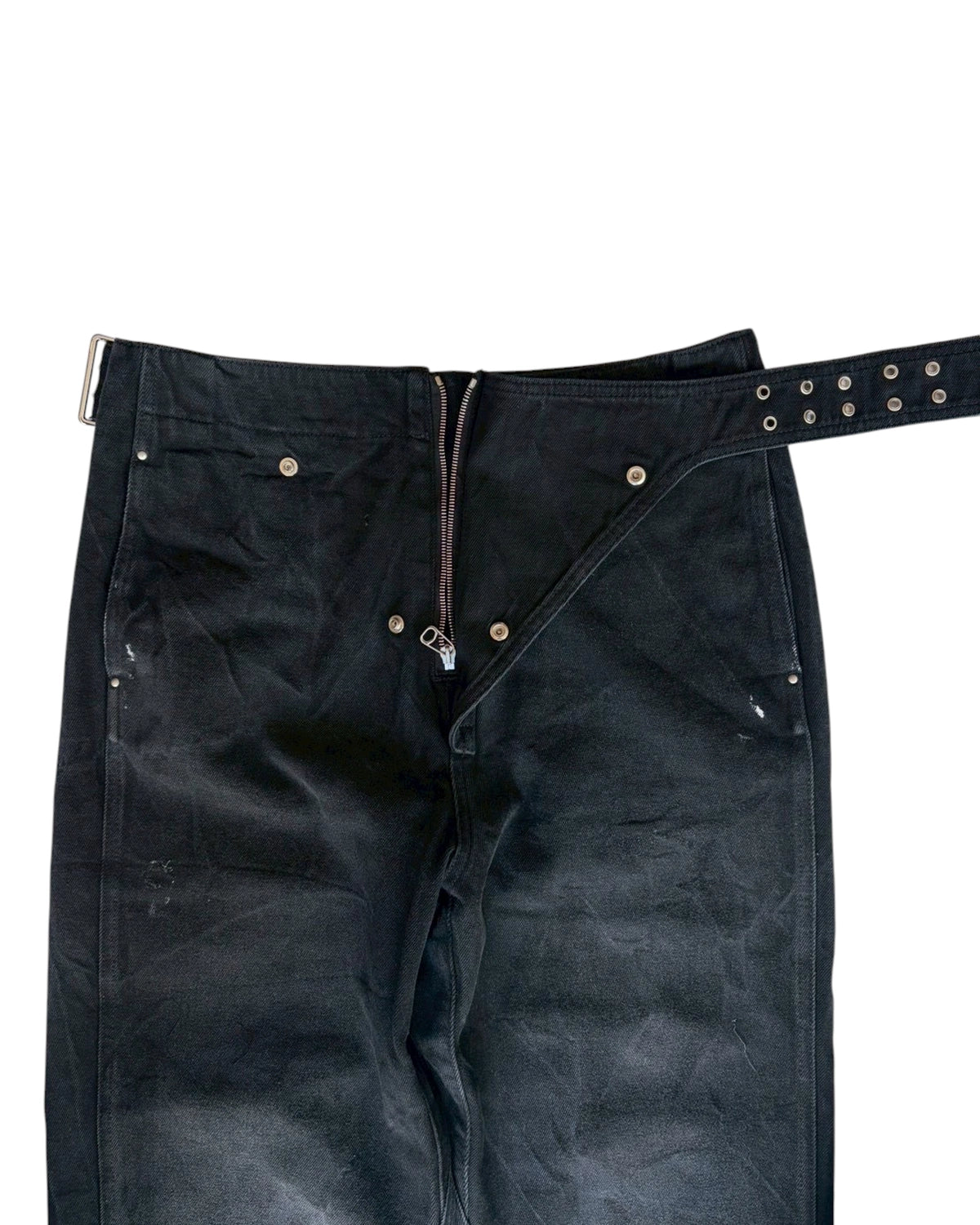 OAMC / TREATED BLACK WITH WHITE SPOTS DENIM TROUSER WITH BELT (OAF5MT02CP)