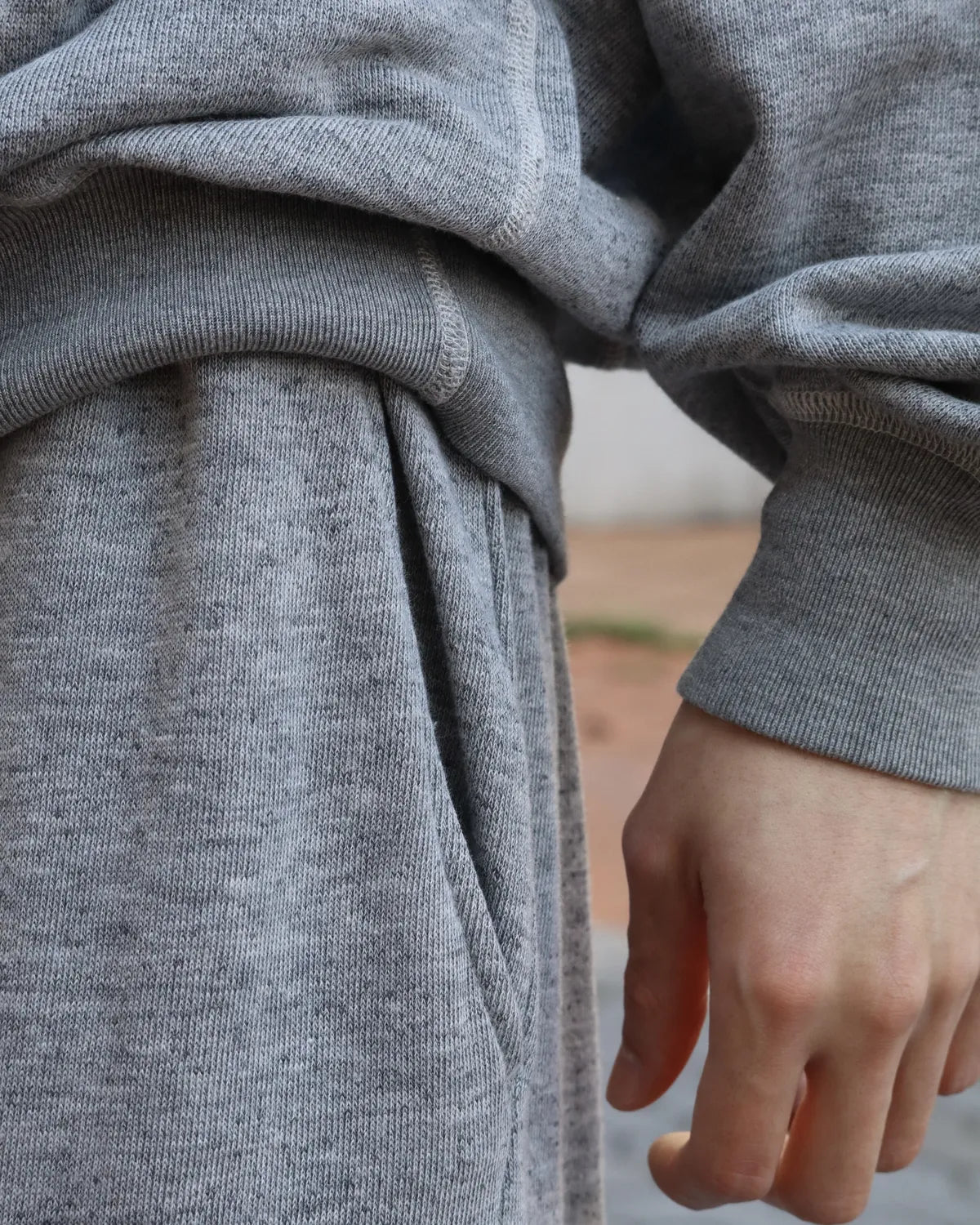 COMOLI / グレー裏毛 パンツ (D01-05047)