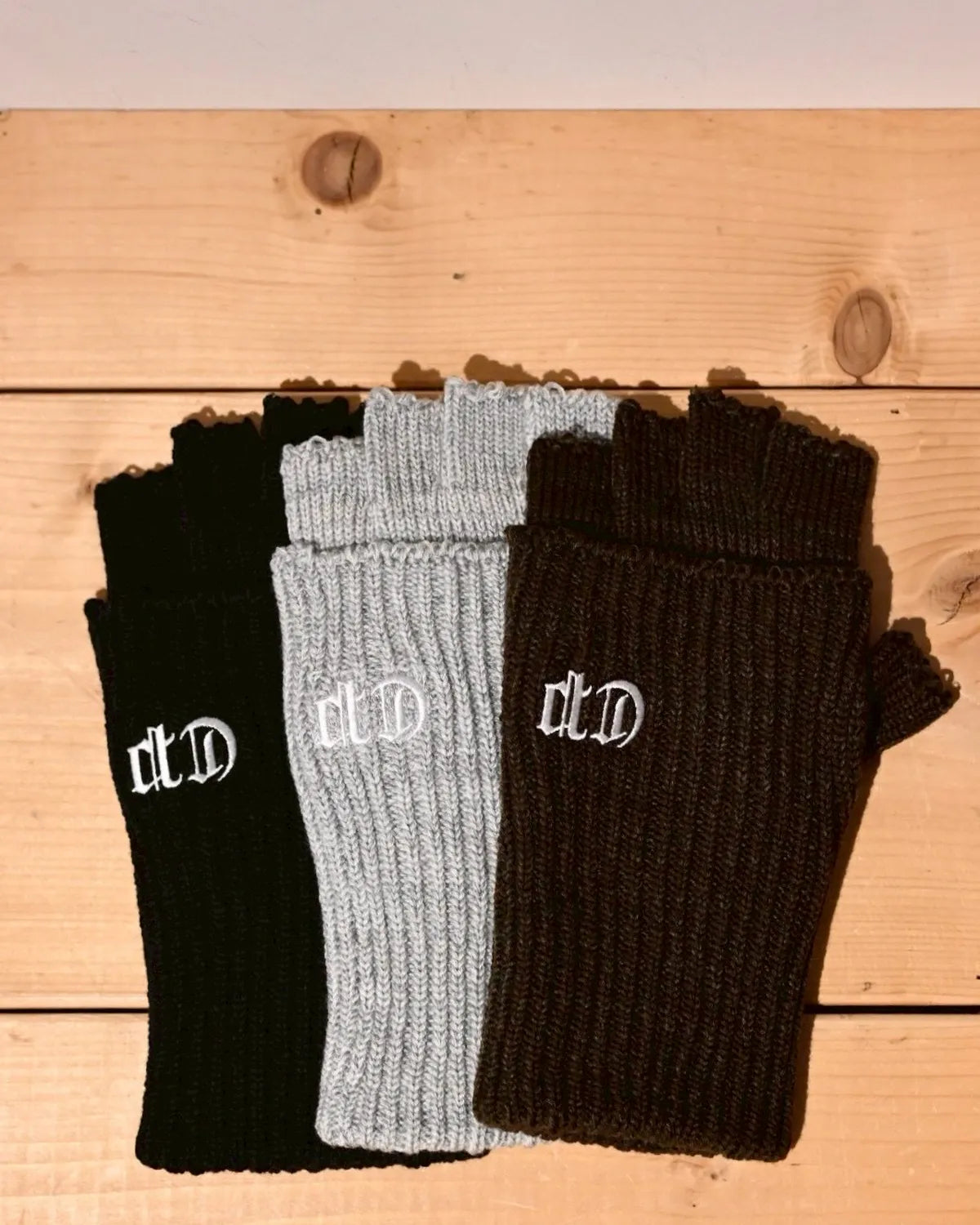 COOTIE PRODUCTIONS® / Knit Cuffed Fingerless Glove (CTE-25A526)