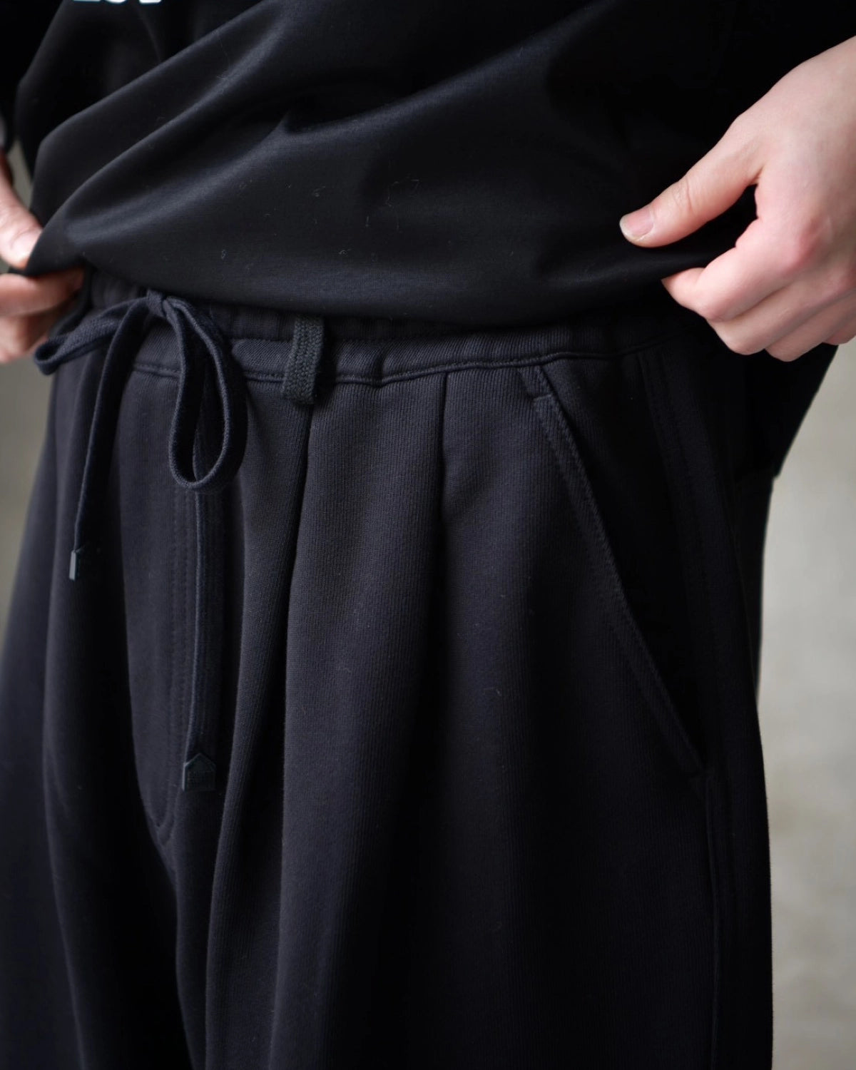 DOVER STREET MARKET kei ninomiya / PLEATED PANTS COTTON BACK PILE KNIT (DSM01P005)