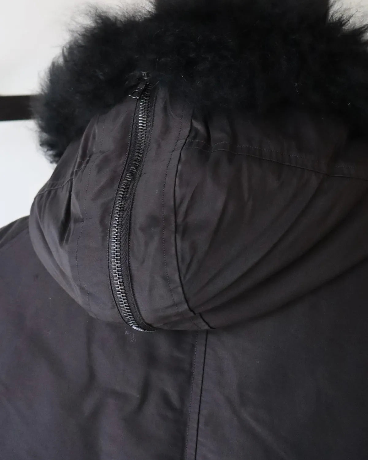 COMOLI / コットンシルク ミリタリーフーデッドジャケット (C03-01031)