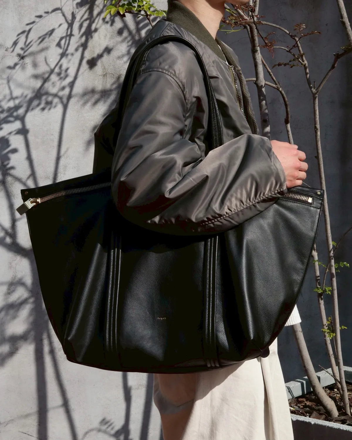 texnh / BLOCK ZIP TOTE (B14-00421-L)