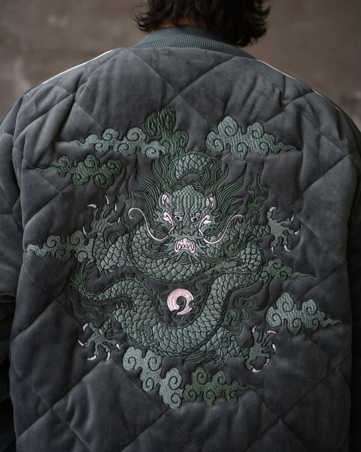 DELUXE / DELUXE × TIGHTBOOTH VELOUR SOUVENIR JKT (26SD5344)