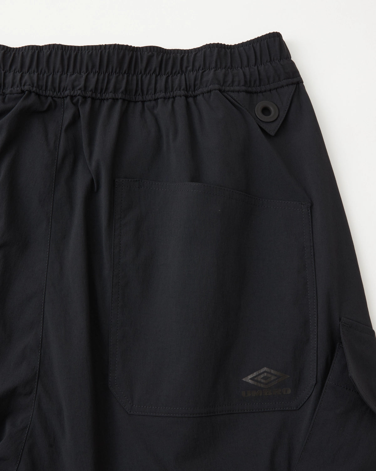 White Mountaineering  / WM×UMBRO EASY CARGO PANTS (WM2571418)