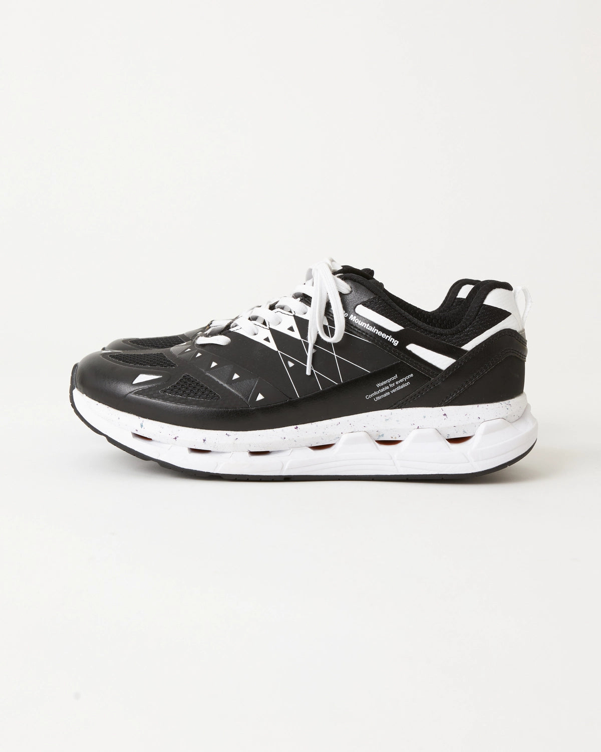 White Mountaineering  / WM×MOISTHROUGH360 WATERPROOF SNEAKER (BK2571803)