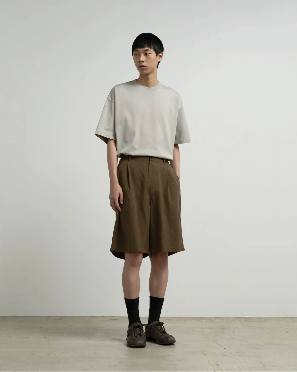Graphpaper / Linen Cupro Oversized Shorts (GM263-40312)