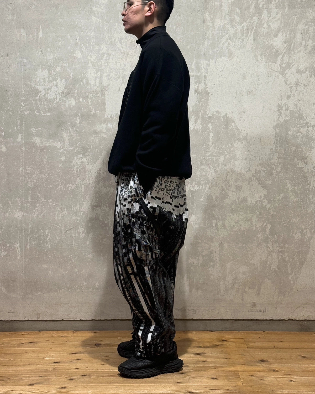 TIGHTBOOTH / COLLEGE SWEATER (FW25-KN02)