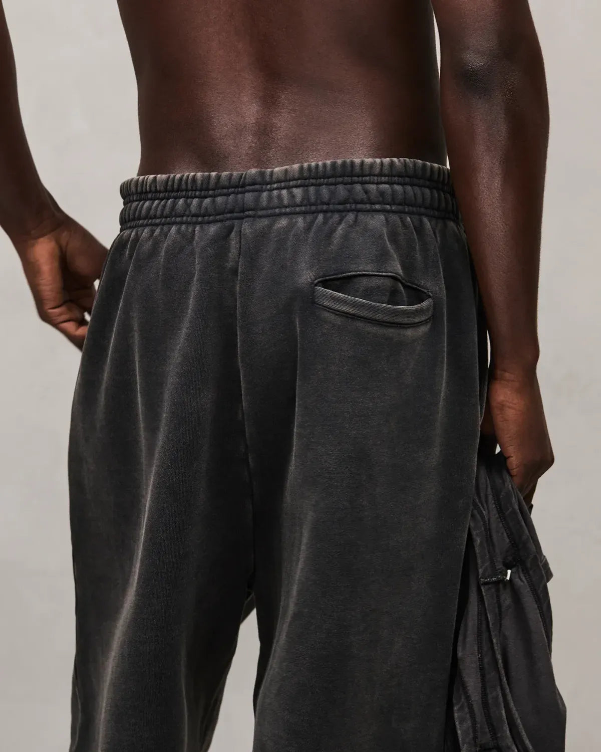 entire studios / STANDARD SWEATPANT (ESFW26PA07012)