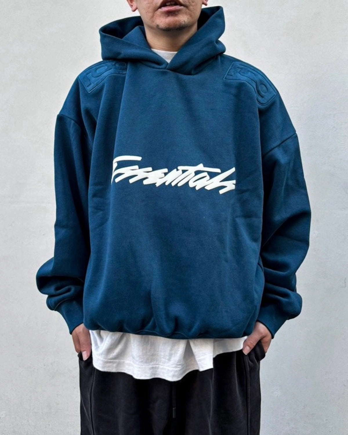 ESSENTIALS / CLASSIC RAGLAN Hoodie (RW01765-0190)