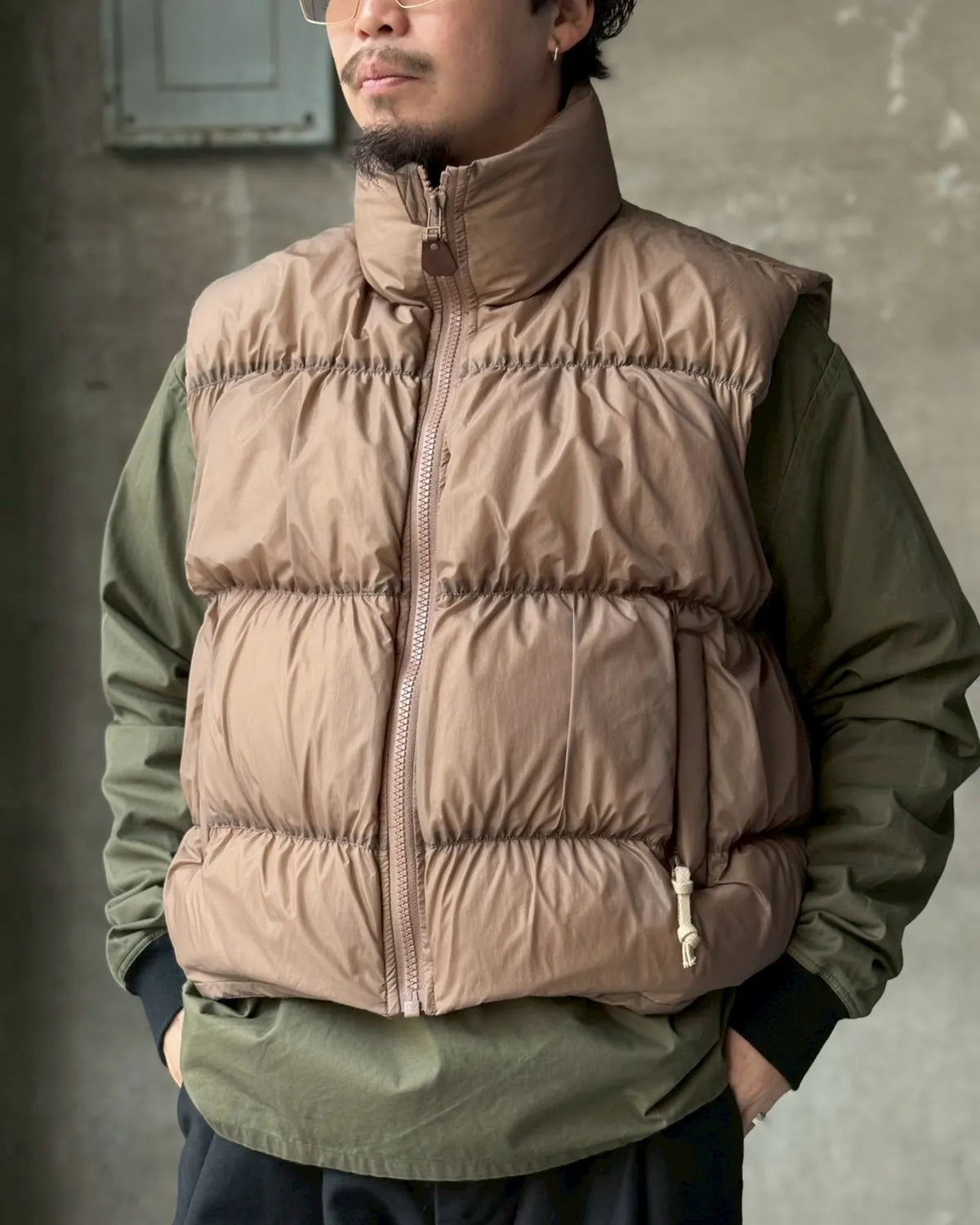 refomed / MANUAL DOWN VEST (REVE-007)