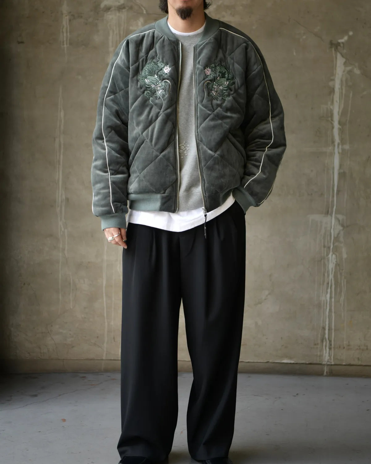 DELUXE / DELUXE × TIGHTBOOTH VELOUR SOUVENIR JKT (26SD5344)