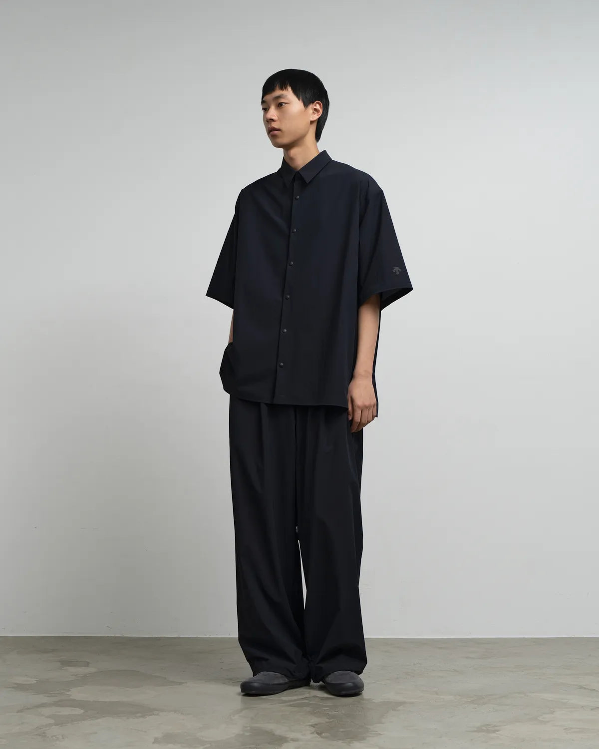 Graphpaper × DESCENTE / DESCENTE for Graphpaper UNTRIMMED Oversized S/S Shirt (GU261-51000)