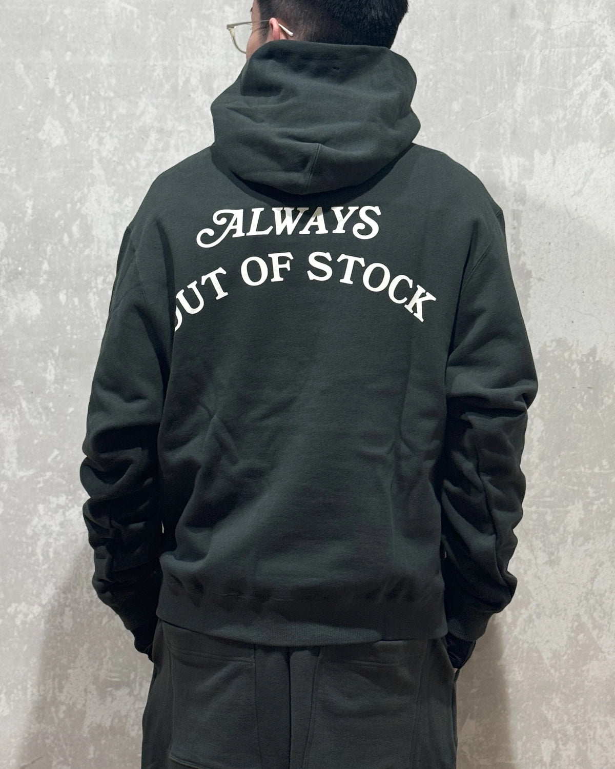 ALWAYS OUT OF STOCK / BASIC LOGO HOODIE (HA-325203213)