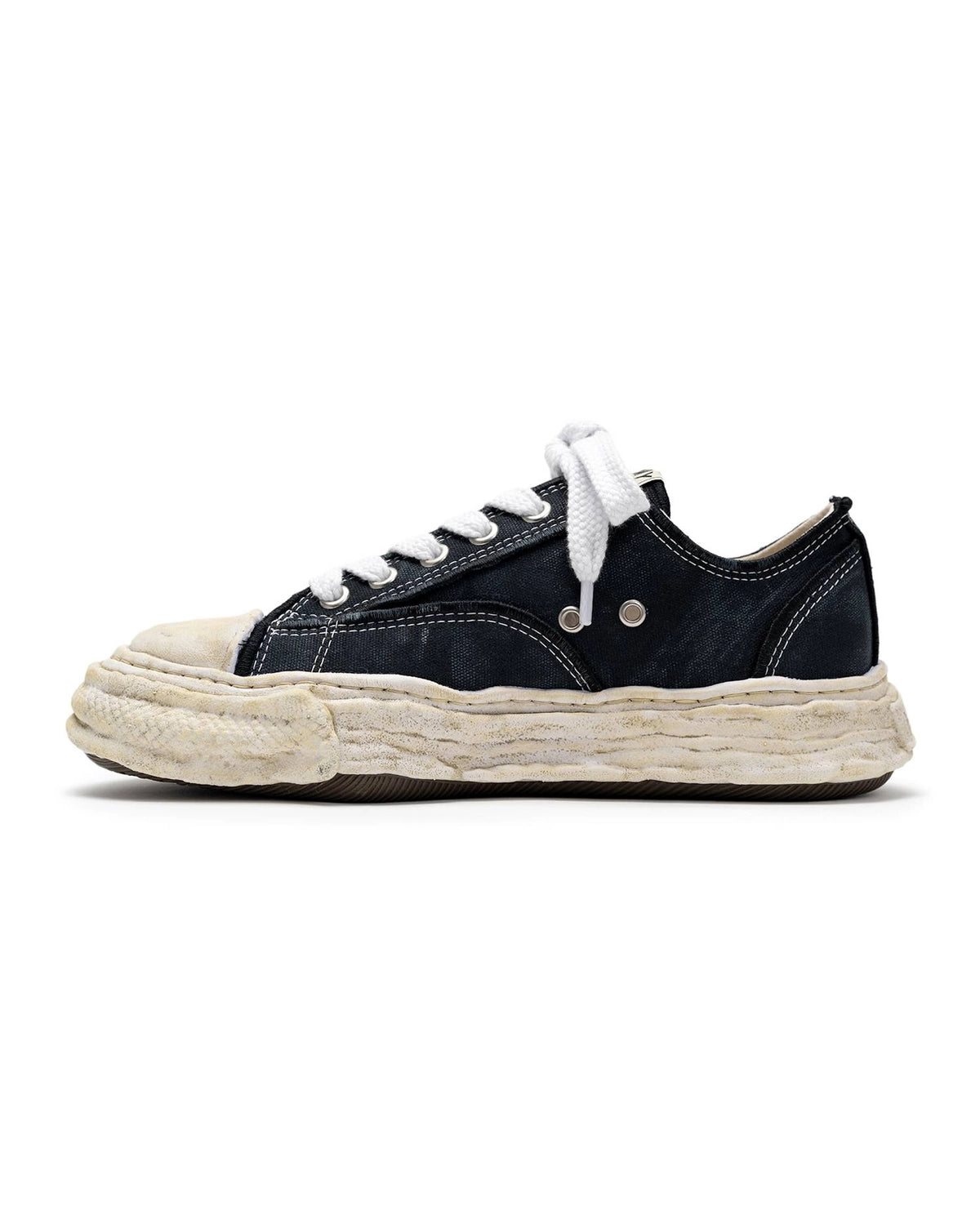 Maison MIHARA YASUHIRO / "PETERSON23" OG Sole Vintage Effect Embroidered Canvas Low-top Sneaker (A15FW722)