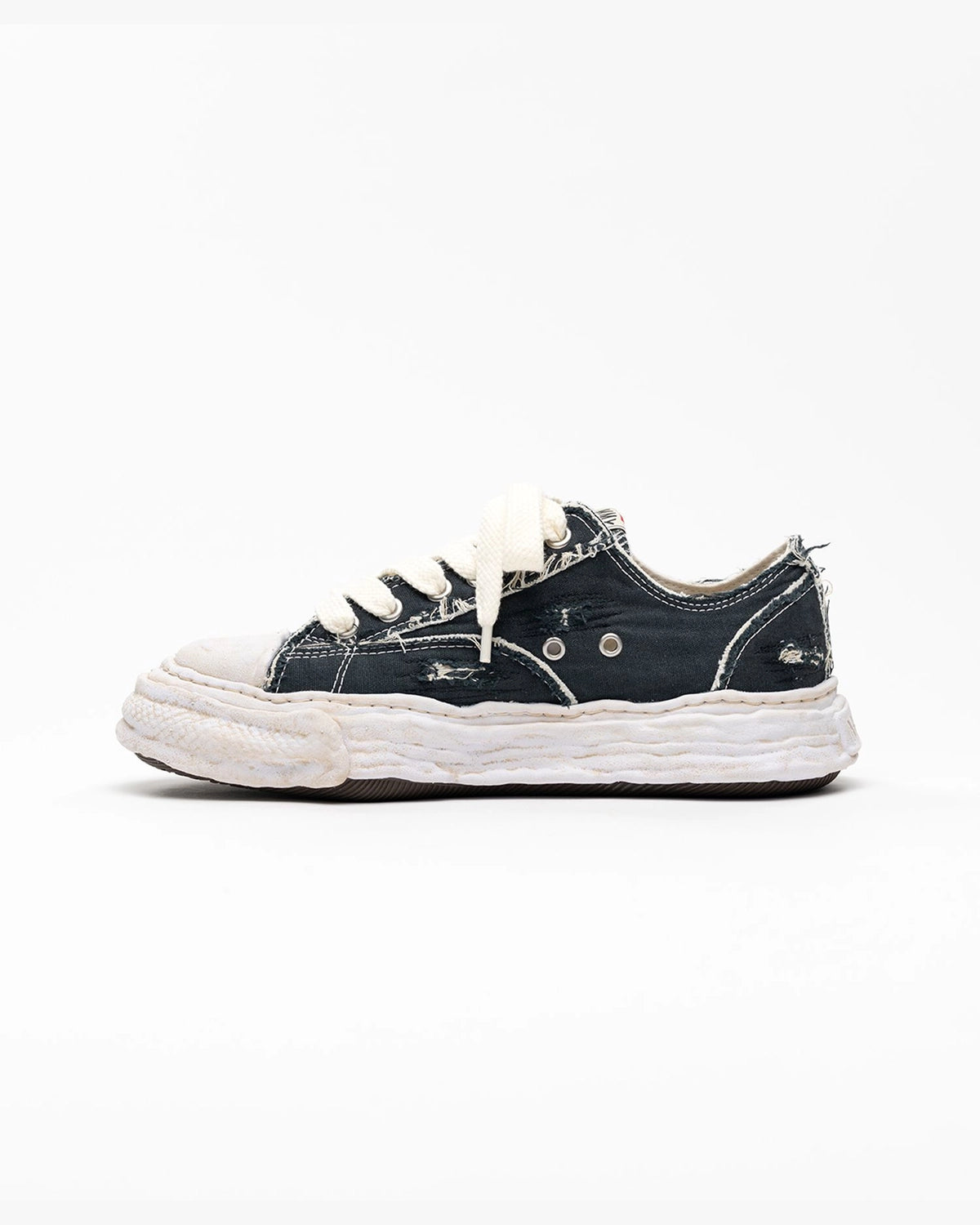 Maison MIHARA YASUHIRO / "PETERSON23" OG Sole Ripped Overdye Canvas Low-top Sneaker (A16FW723)