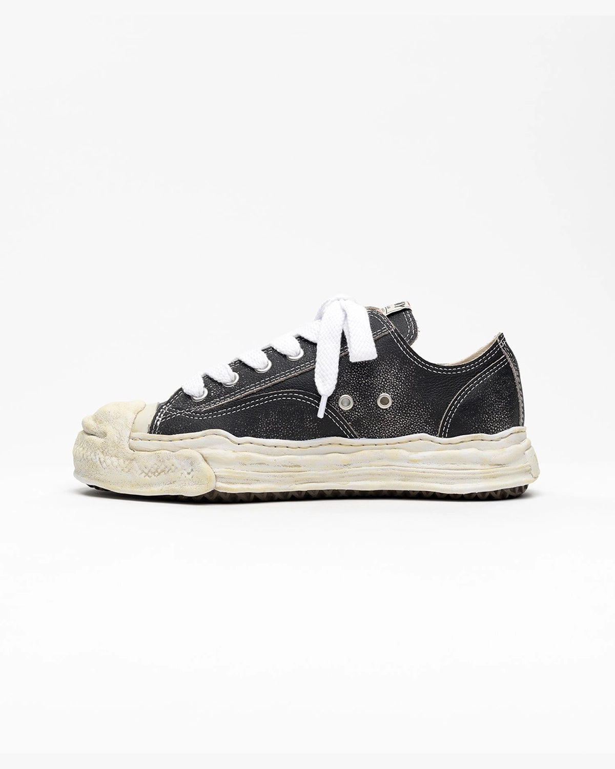 Maison MIHARA YASUHIRO / "HANK" OG Sole Shrink Leather Low-top Sneaker (A16FW734)