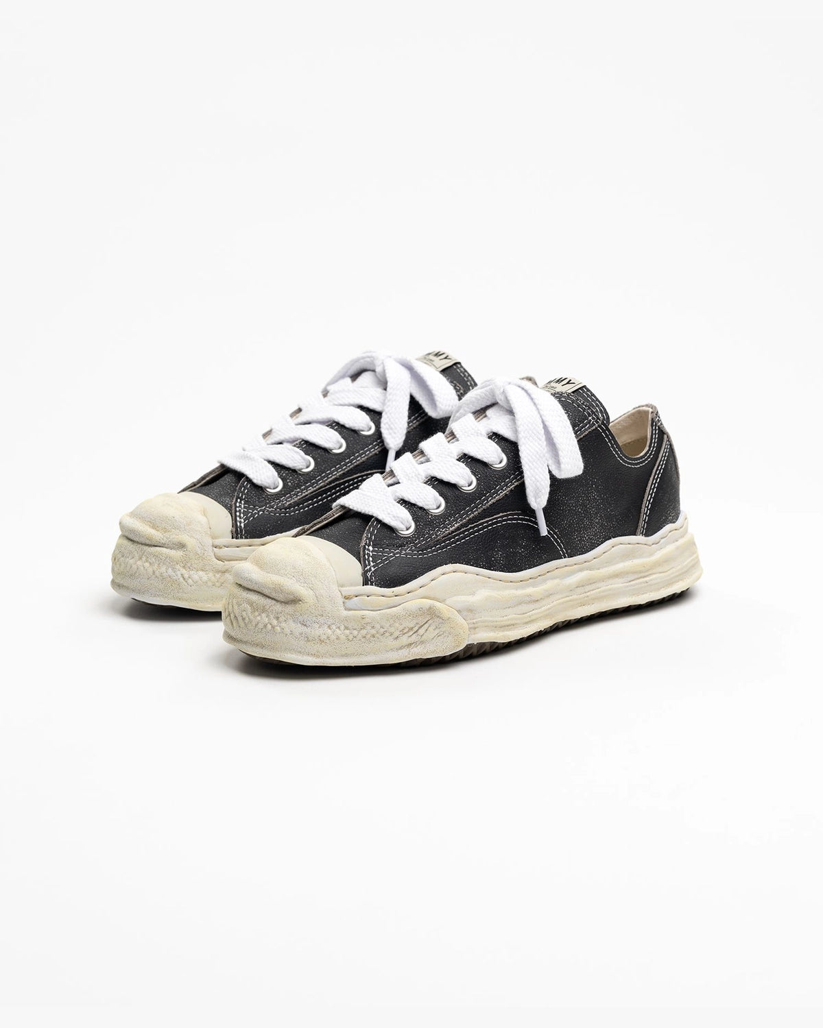Maison MIHARA YASUHIRO / "HANK" OG Sole Shrink Leather Low-top Sneaker (A16FW734)