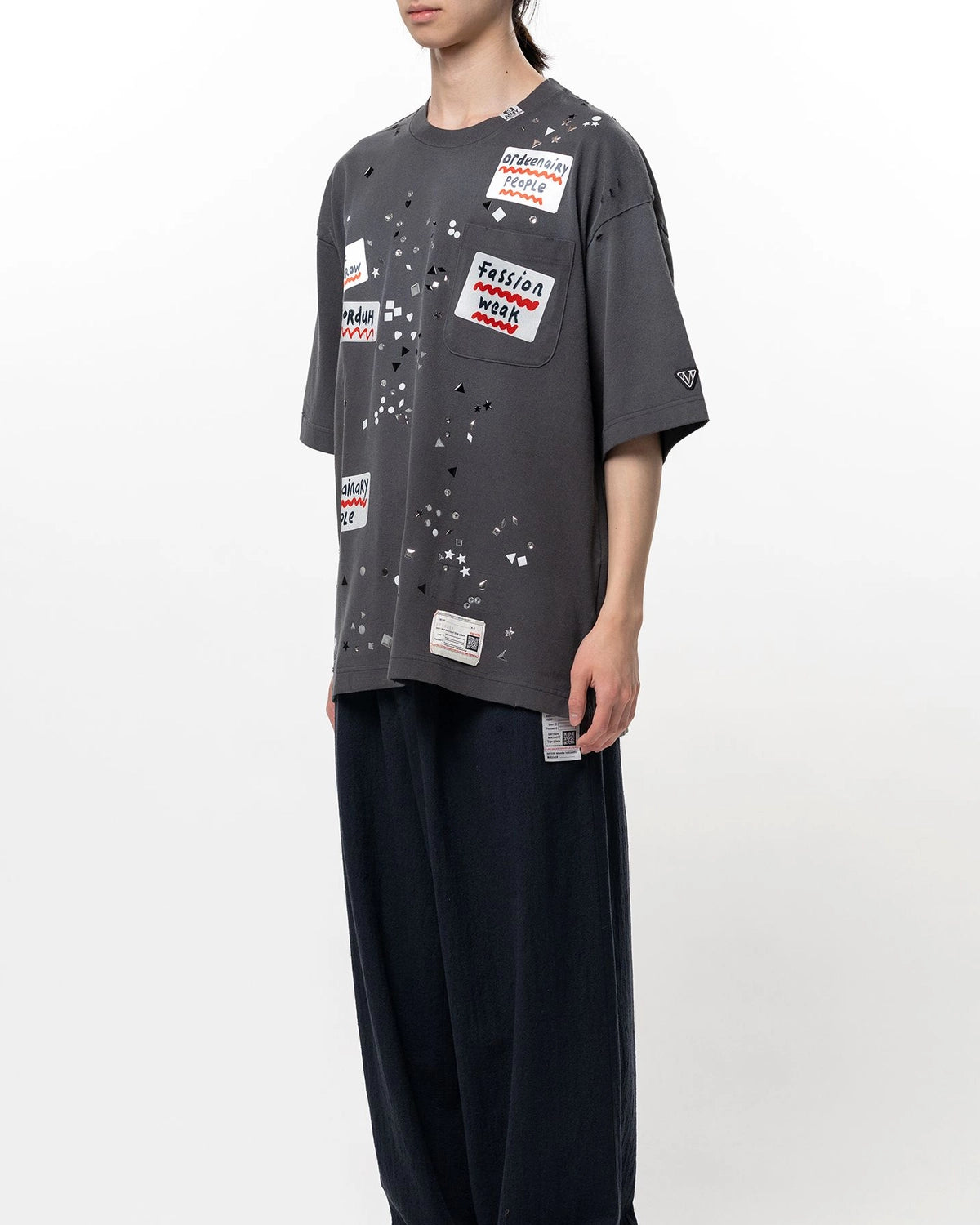 Maison MIHARA YASUHIRO / Embellished Sticker T-shirt (A16TS592)