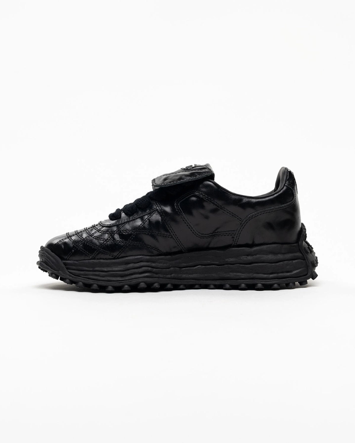 Maison MIHARA YASUHIRO / "SCOTT" OG Sole Wrinkled Leather Low-top Sneakers (A17FW717)