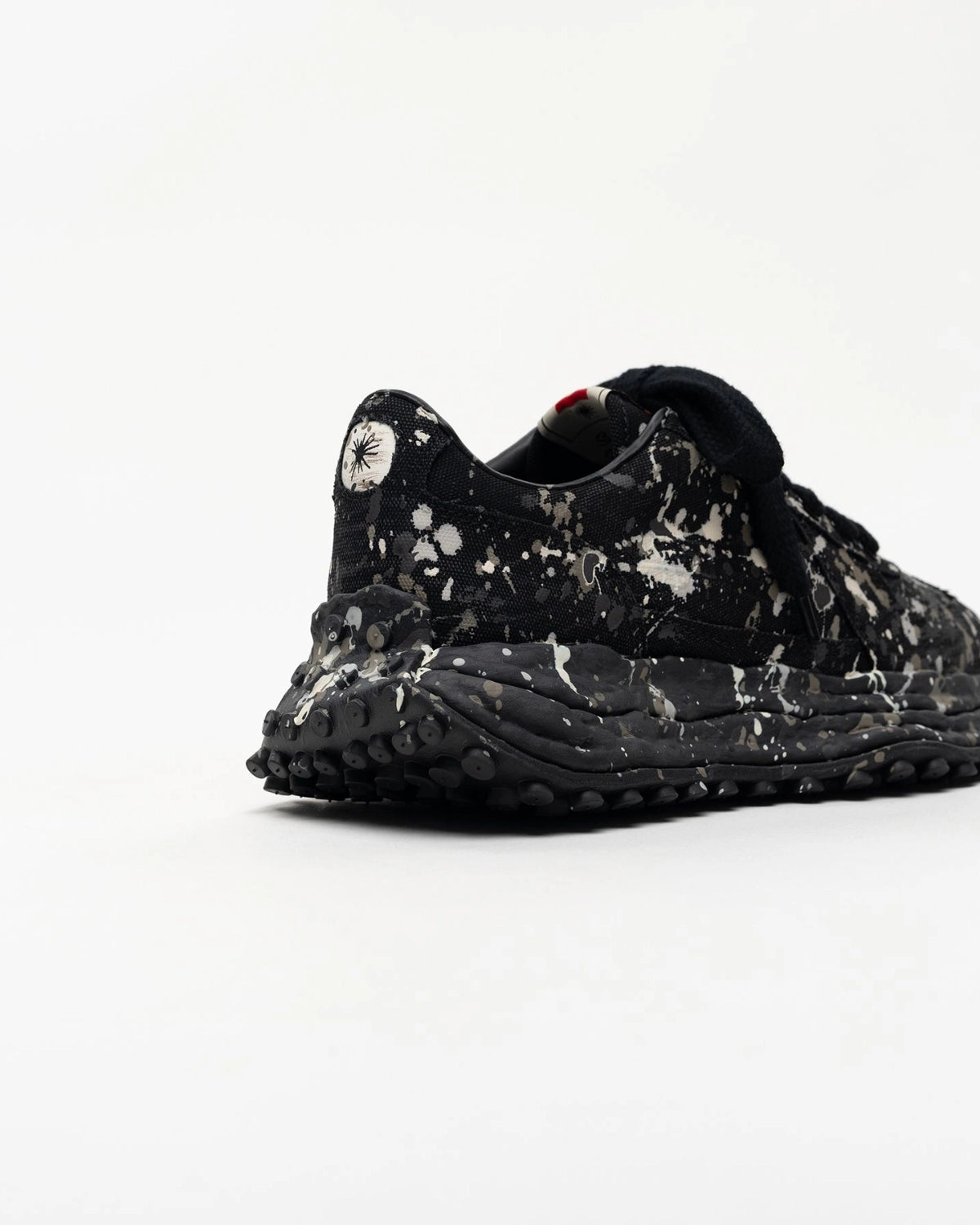 Maison MIHARA YASUHIRO / "LARRY"OG Sole Sputtering Paint Canvas Low-top Sneakers (A17FW718)