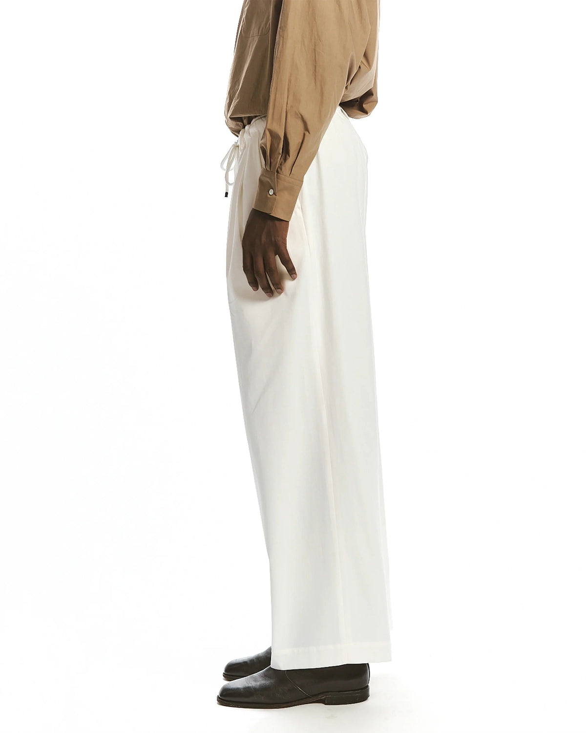 MARKAWARE / TWILL TRIPLE PLEATED EASY TROUSERS (A25A05PT03C)