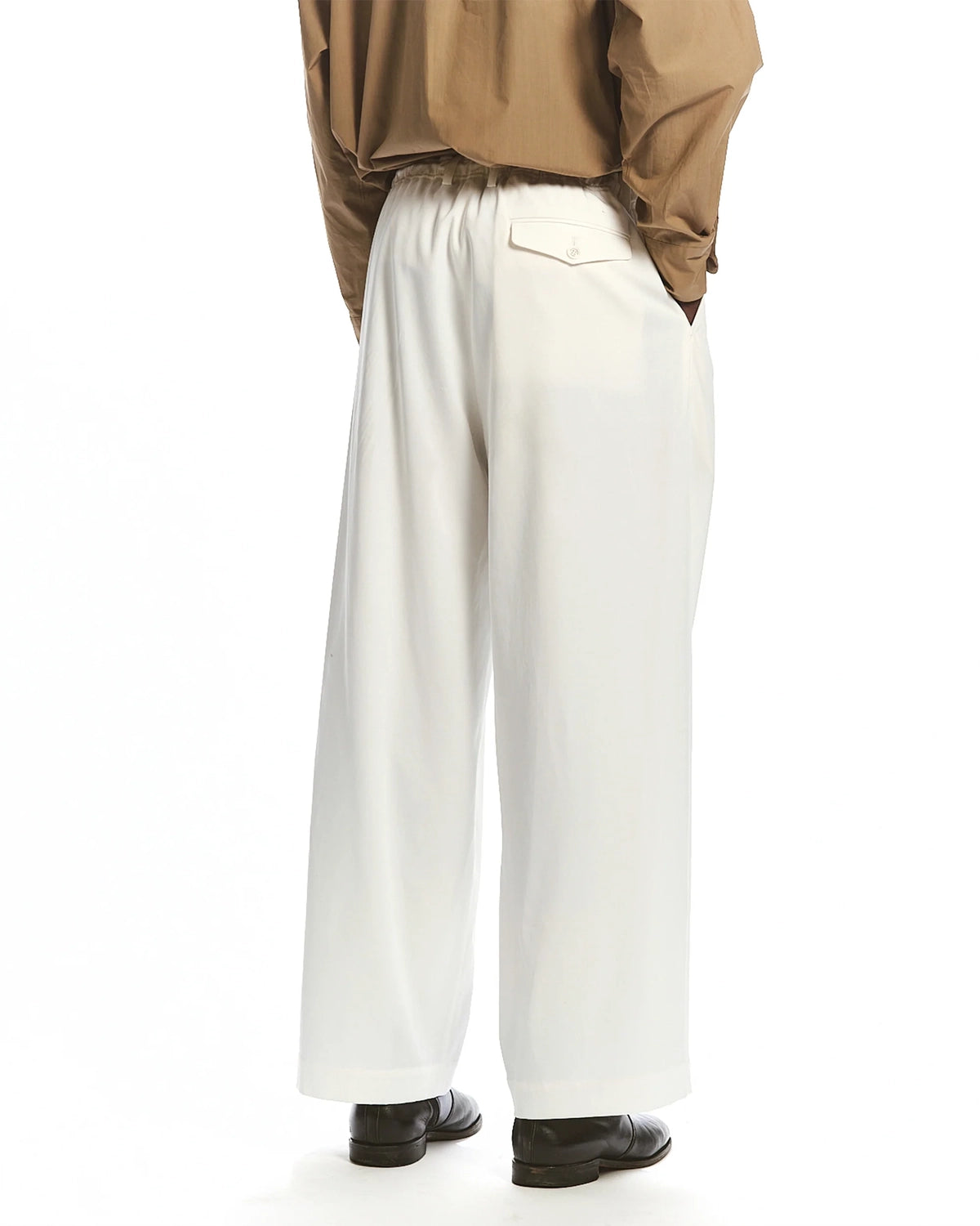 MARKAWARE / TWILL TRIPLE PLEATED EASY TROUSERS (A25A05PT03C)