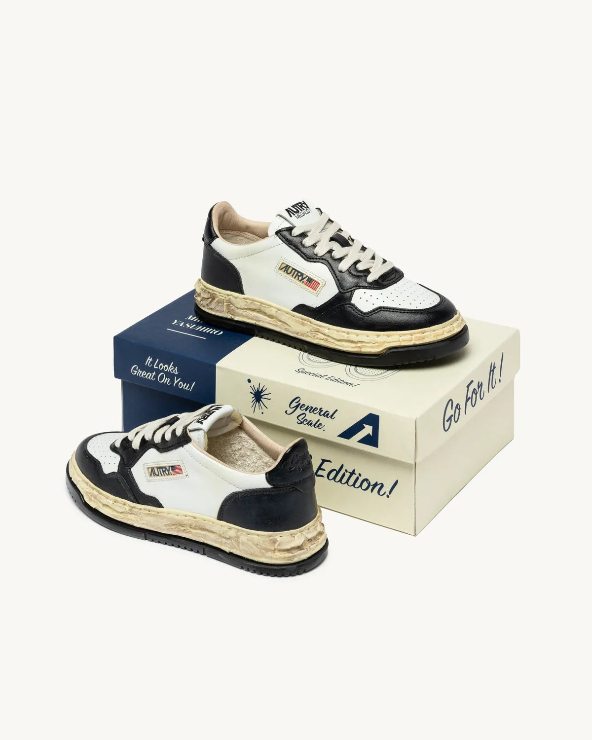 Maison MIHARA YASUHIRO × AUTRY / MMY General Scale." Medalist Low Supervintage (A1UNAVLMMMY3)