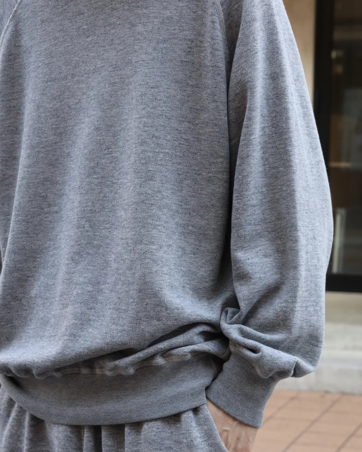 COMOLI / グレー裏毛 クルーネック (D01-05045)
