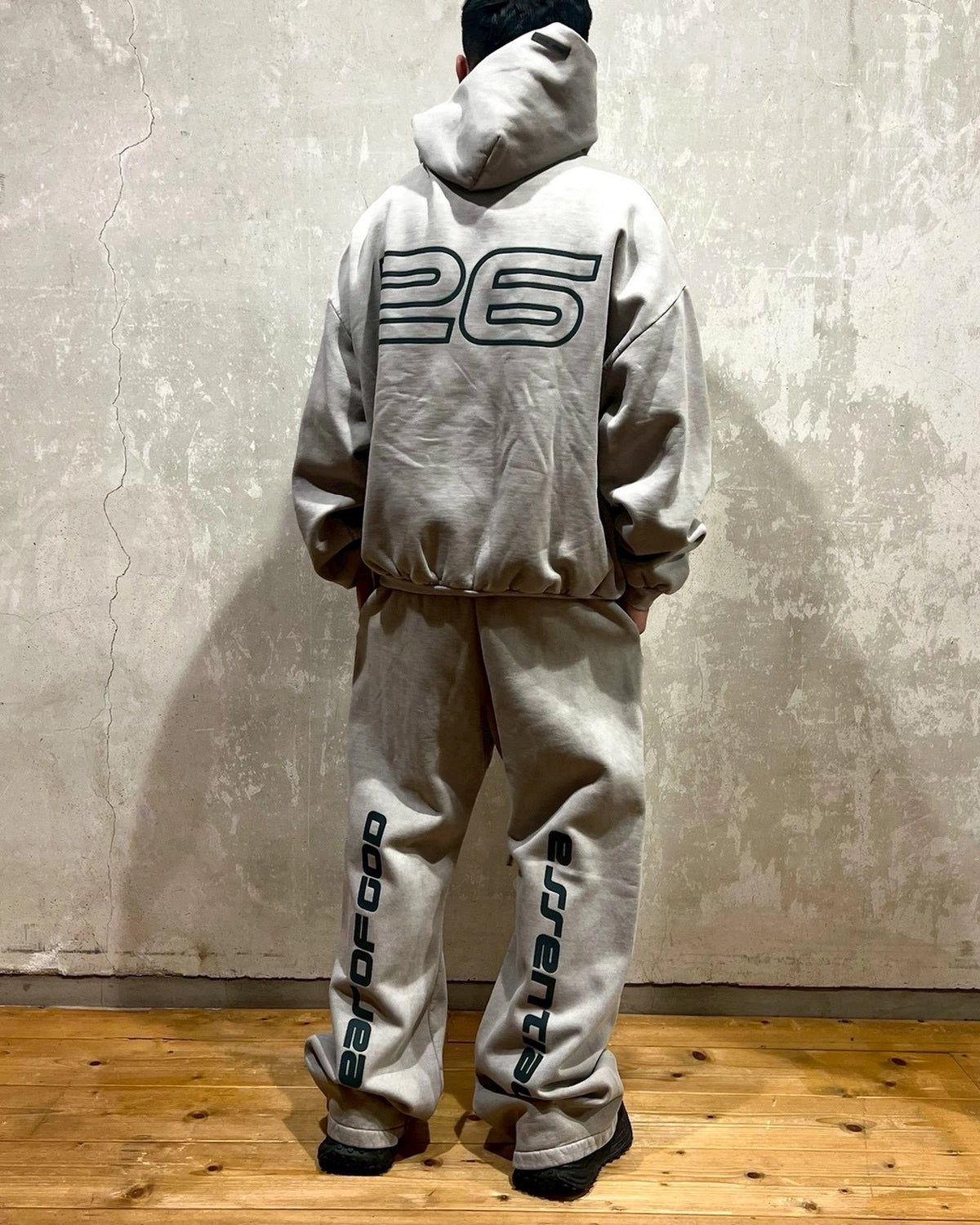 ESSENTIALS / Heavy Fleece 90s Hoodie (192HO256561F)