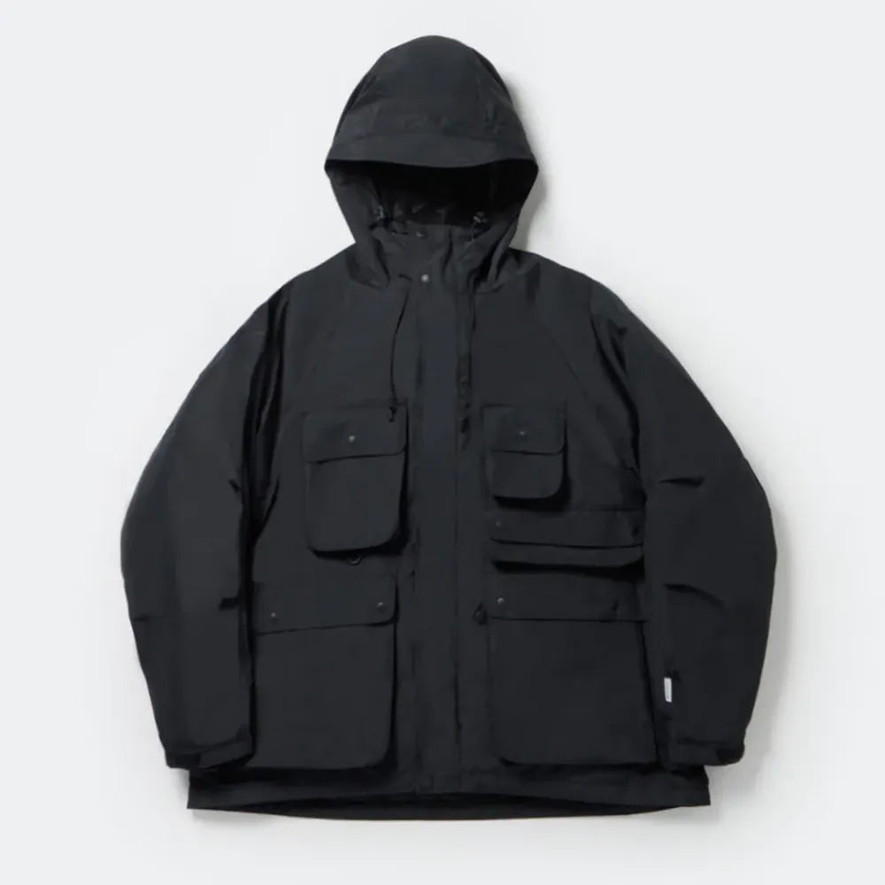 DAIWA PIER39 の GORE-TEX WINDSTOPPER TECH MOUTAIN PARKA