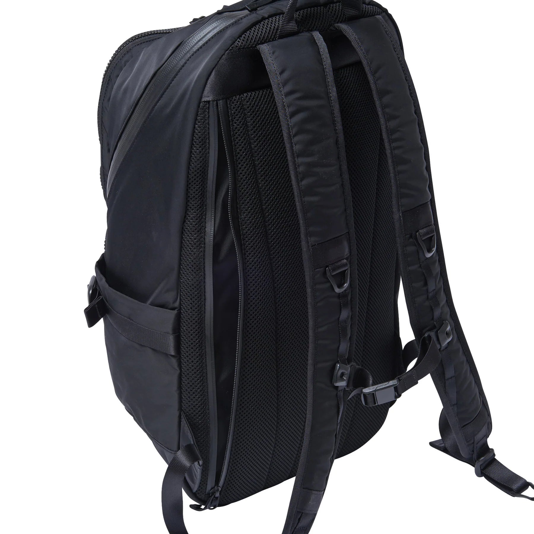 RAMIDUS(ラミダス) / “BLACK BEAUTY by fragment” BACKPACK (M) | 公式