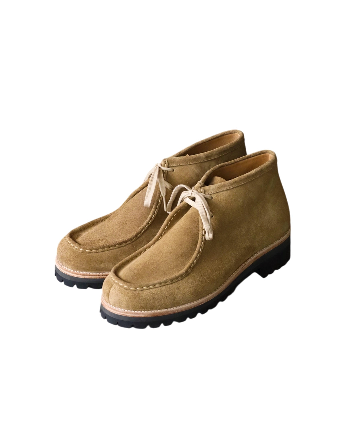 COMOLI の FOOTWORKS別注 チロリアンシューズ (D01-07005)